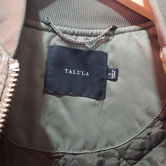 Aritzia Talula Whitby Bomber Jacket Olive Green Flight Military - Size Small - Picture 3 of 13